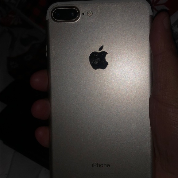 iPhone 7plus - Picture 2 of 4